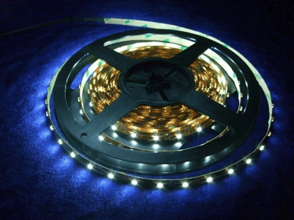 LED TRAKA ZODIAC 138 RGB